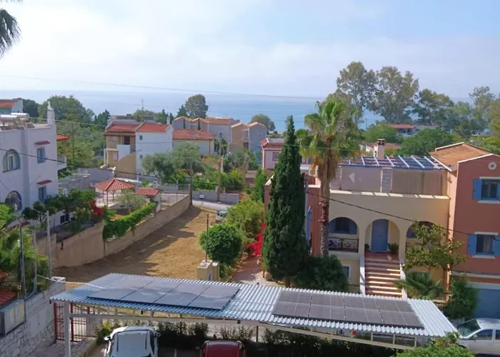 Leonidas 's With Sea View Appartamento *