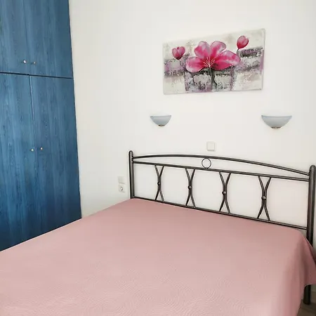 Leonidas 's With Sea View Apartman